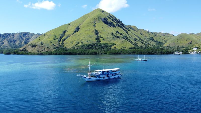 Custom Built Phinisi | La Dyana