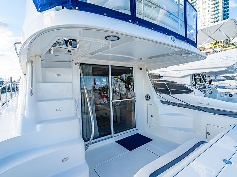 Sea Ray 47 Sedan Bridge | Mr Munch