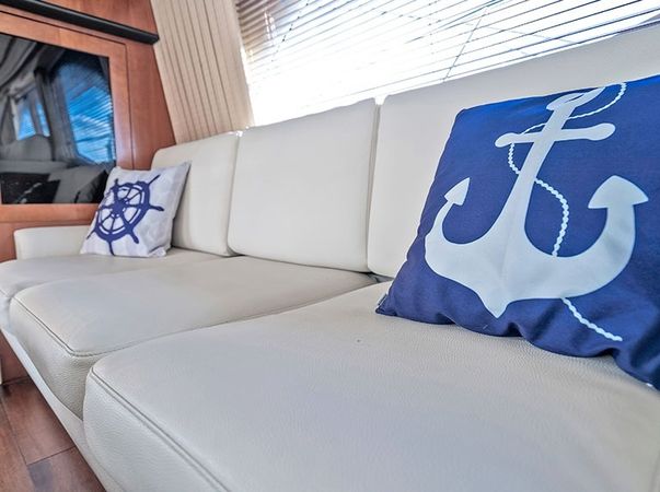 Sea Ray 47 Sedan Bridge | Mr Munch