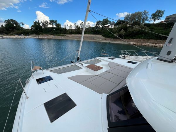 Fountaine Pajot New 44 | Avamare