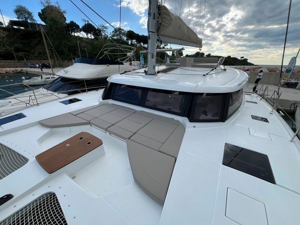 Fountaine Pajot New 44 | Avamare