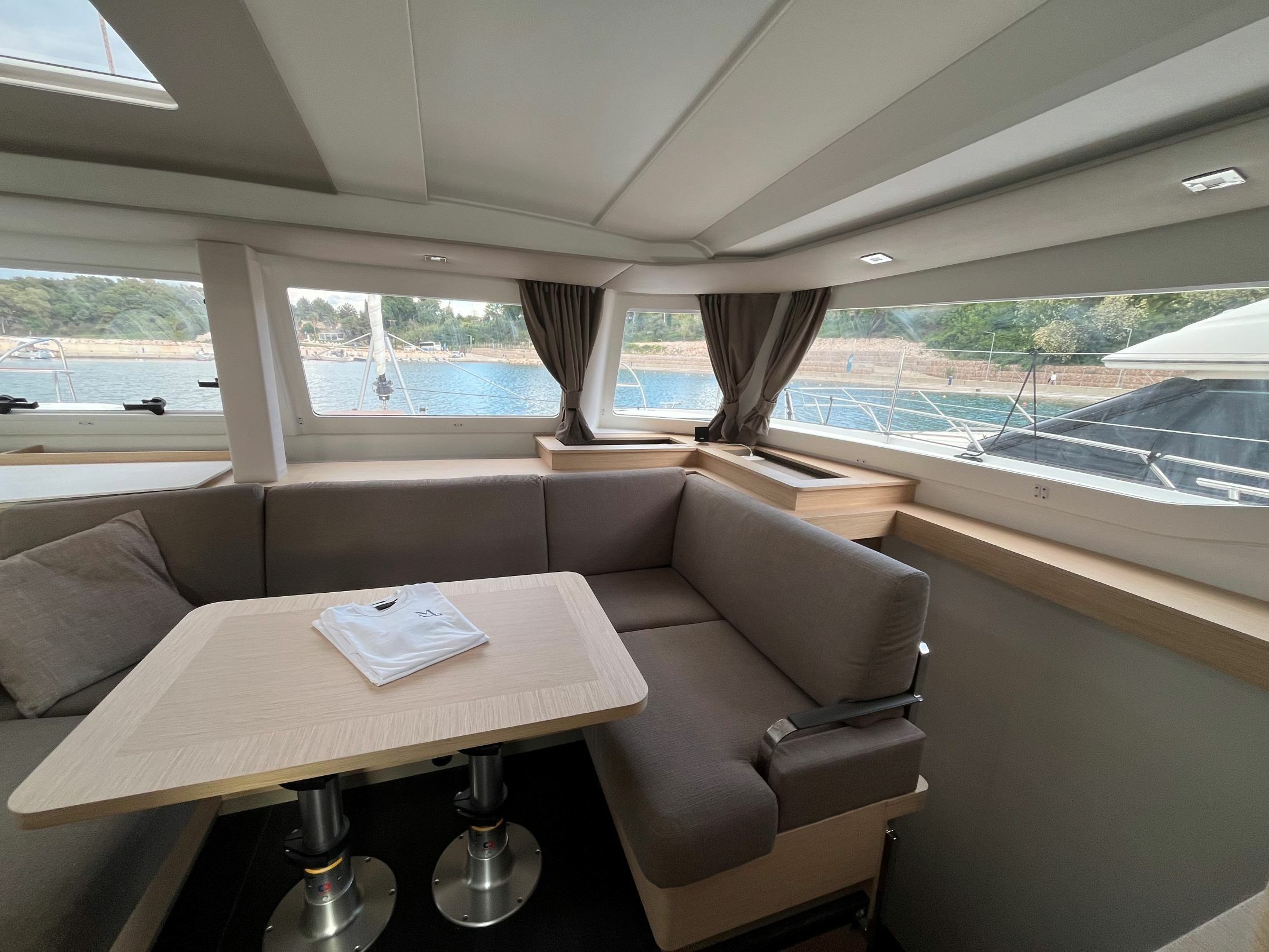 Fountaine Pajot New 44 | Avamare