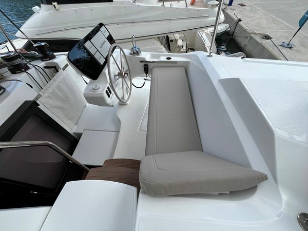 Fountaine Pajot New 44 | Avamare