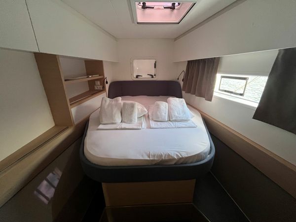Fountaine Pajot New 44 | Avamare