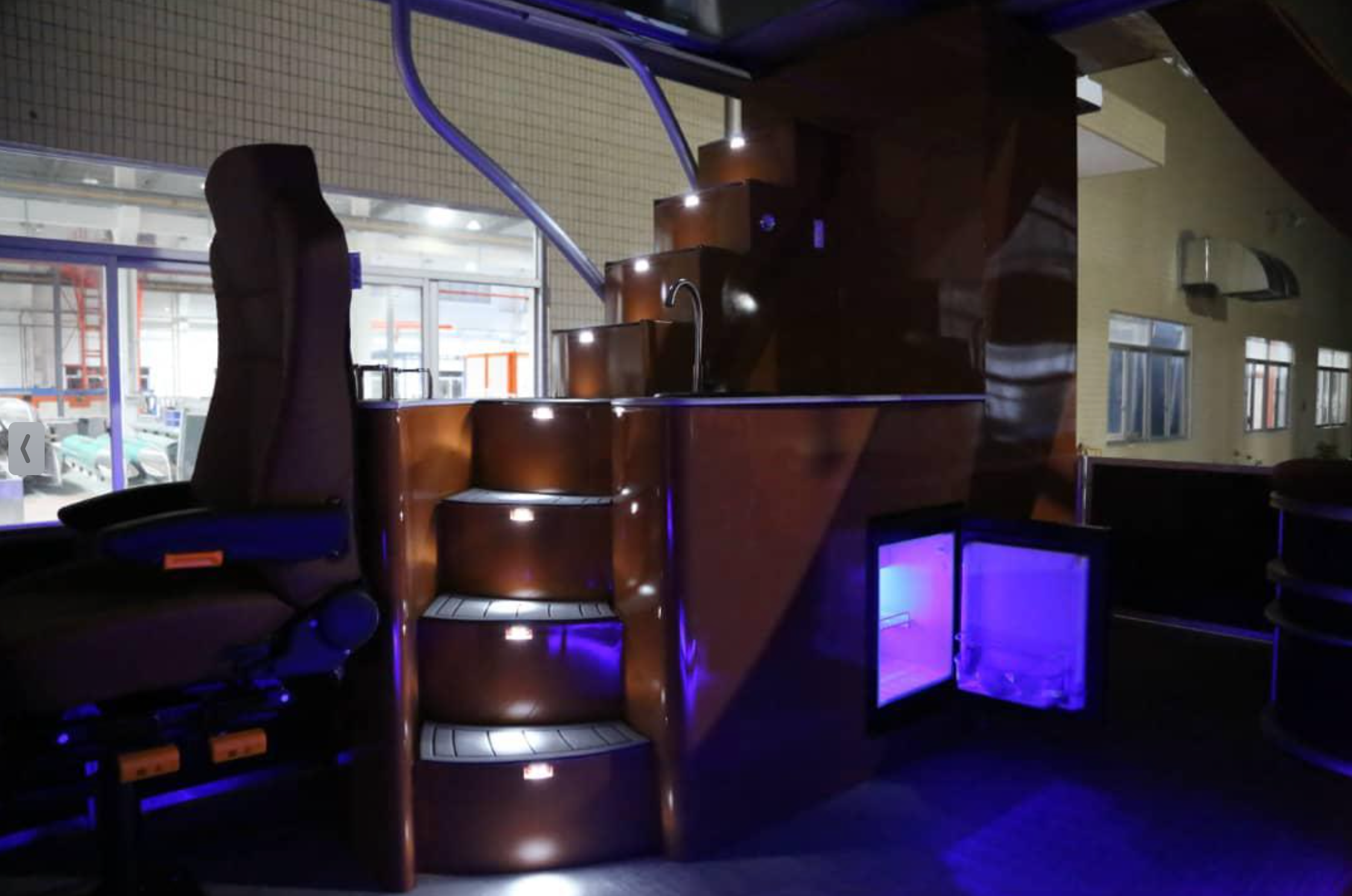 Custom Built 30 | Islander 1