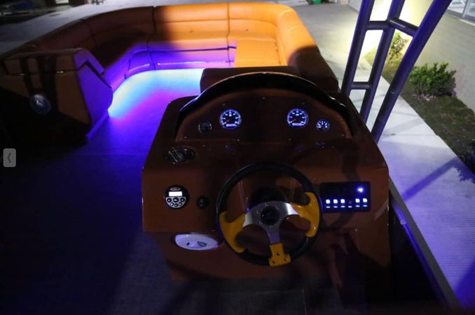 Custom Built 30 | Islander 1