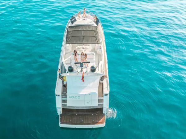 Dominator 64 | Avaco