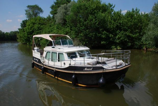 Linssen Dutch Sturdy 320 | Mascot