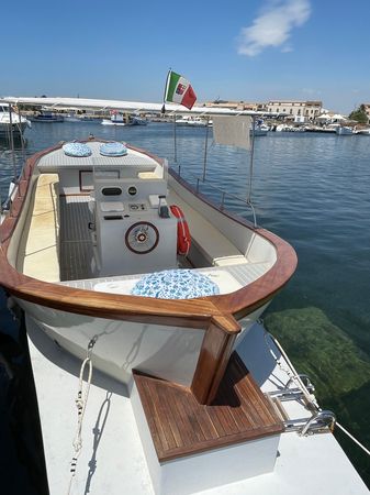 Gozzo 9 | First Lady