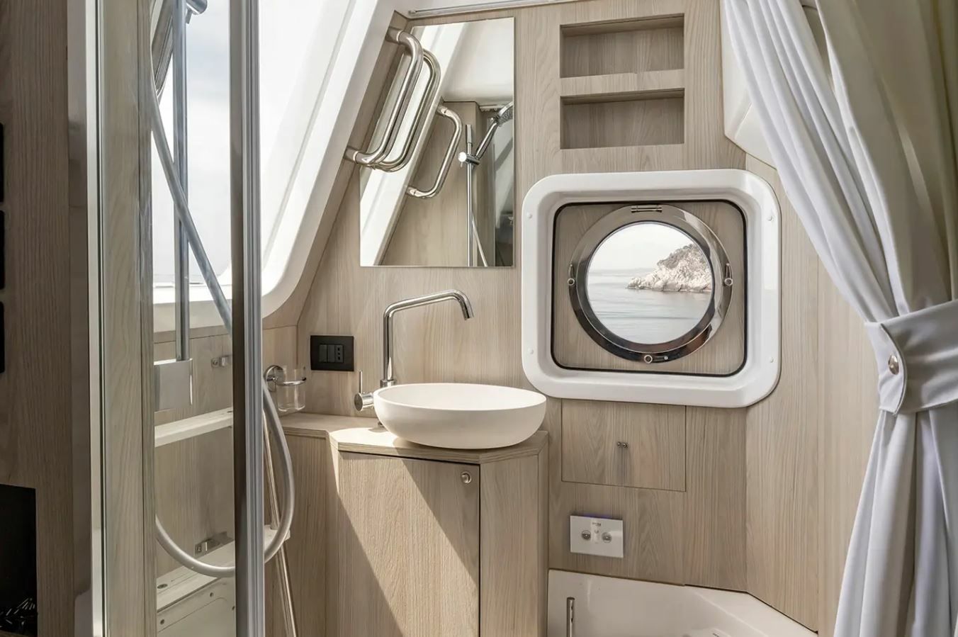 Azimut Magellano 60 | Amparito 13