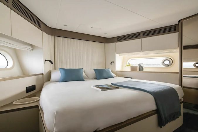 Azimut Magellano 60 | Amparito 13