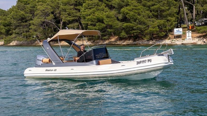 Grginič Shark 23 | S20