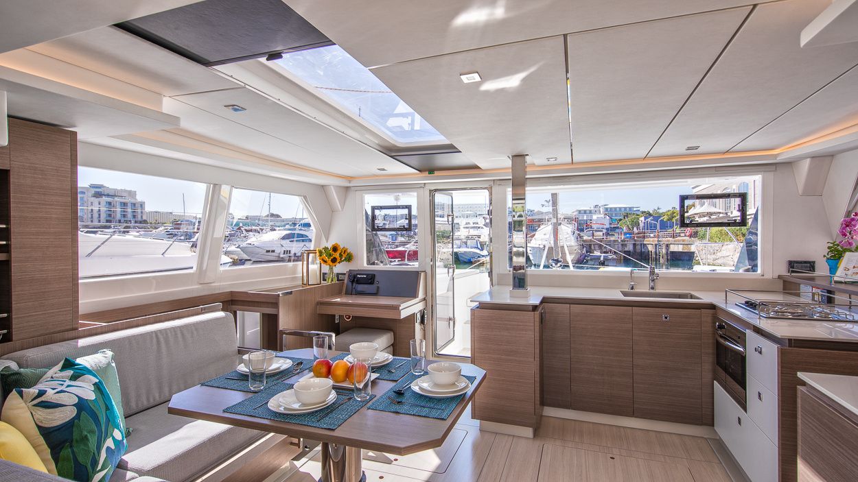 Leopard 42 | Moorings 24