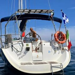Beneteau Oceanis Clipper 411 | Blue Dolphin