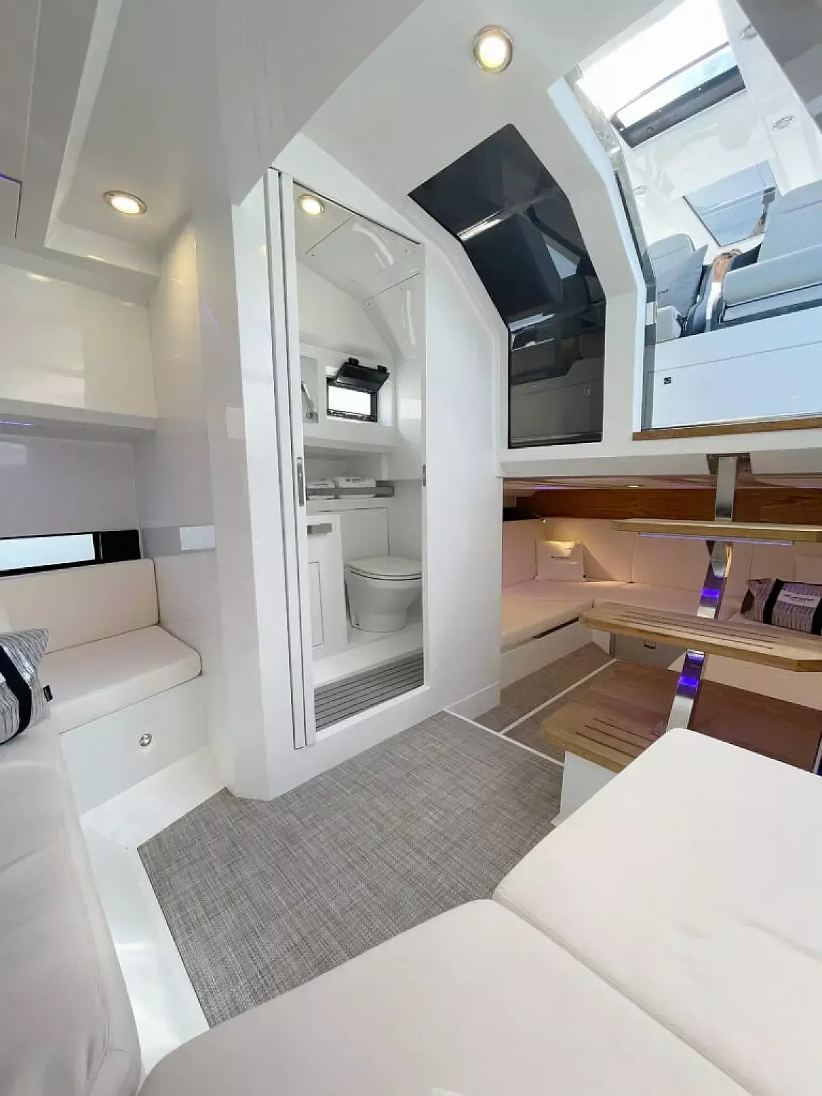 De Antonio 36 | Beluga