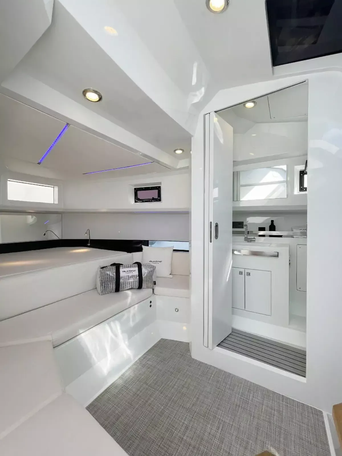 De Antonio 36 | Beluga