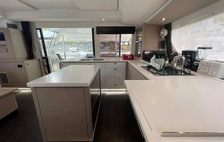 Fountaine Pajot Saba 50 | Soleil Rae