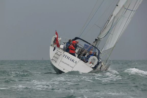 Pilot Saloon 40