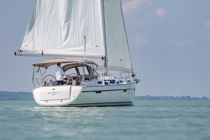 Bavaria Cruiser 37 | Skyfall
