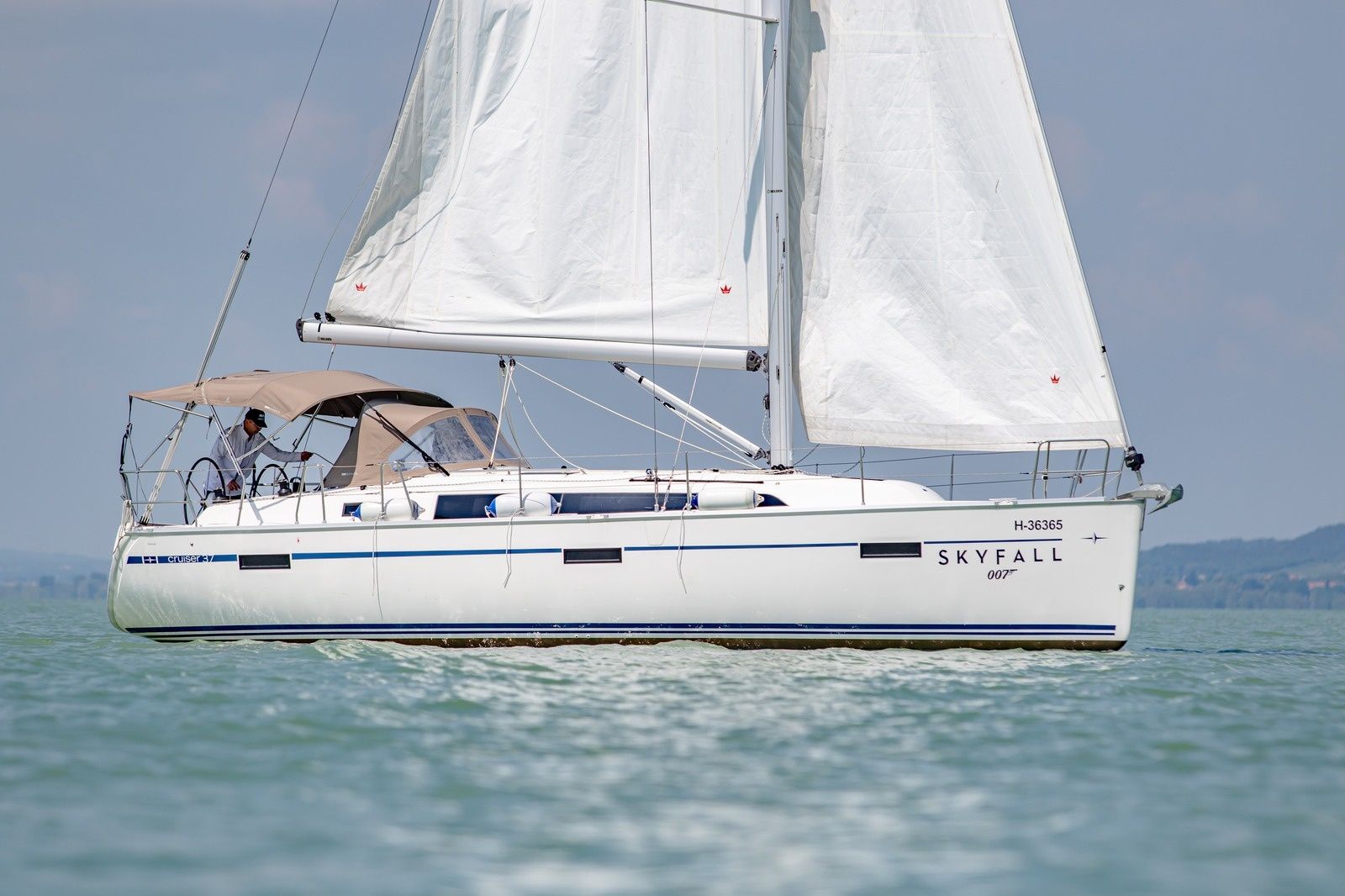 Bavaria Cruiser 37 | Skyfall