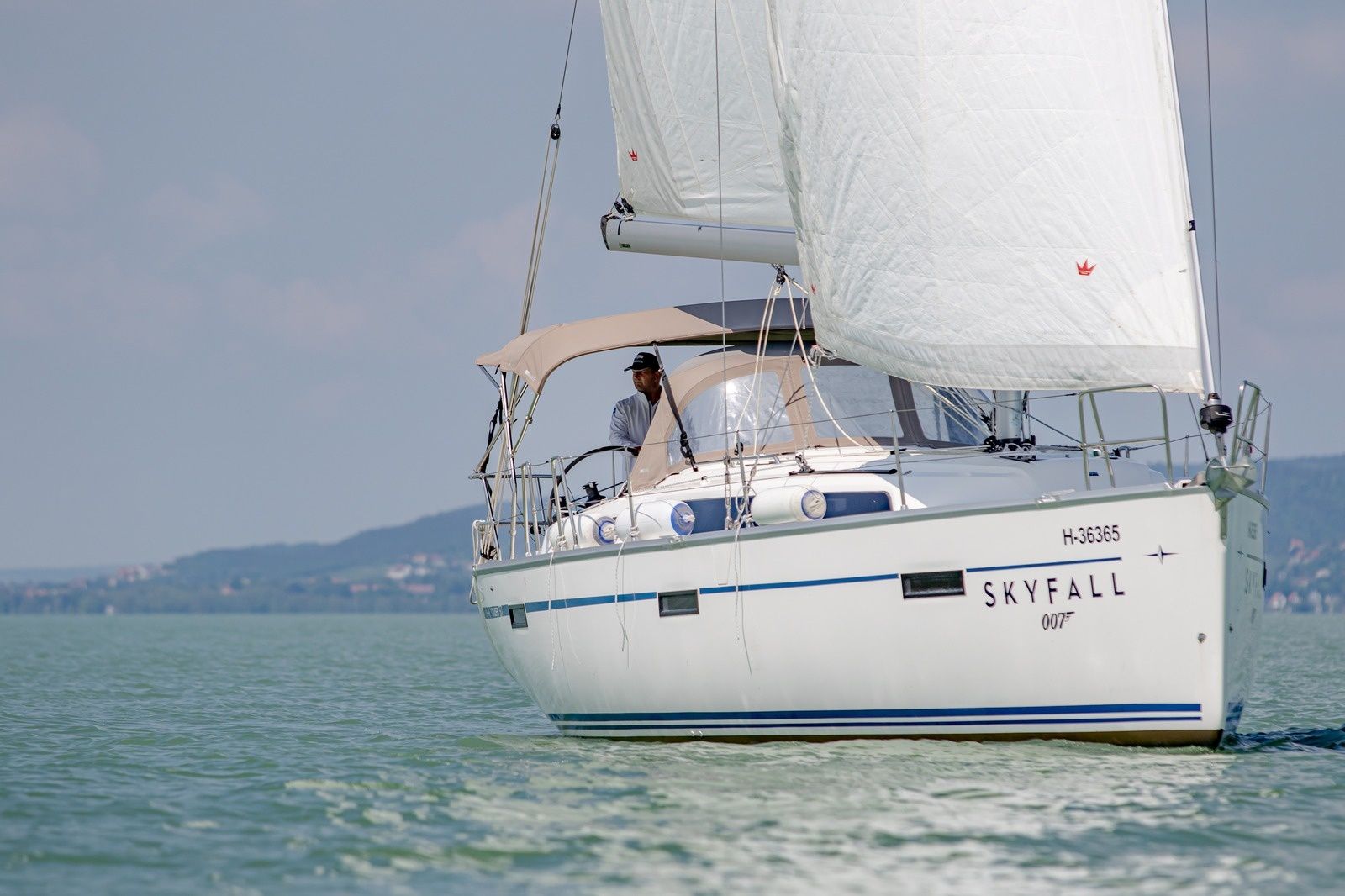 Bavaria Cruiser 37 | Skyfall