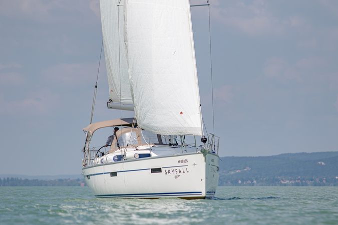 Bavaria Cruiser 37 | Skyfall