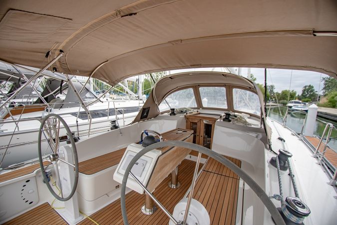 Bavaria Cruiser 37 | Skyfall