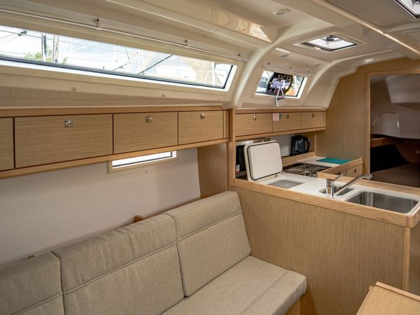 Bavaria Cruiser 37 | Amalfi