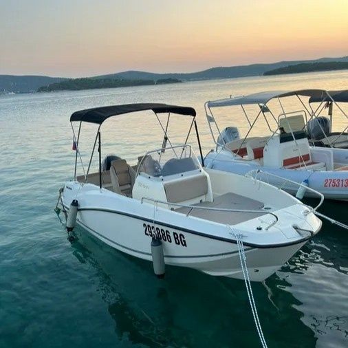 Quicksilver Activ 555 | 19