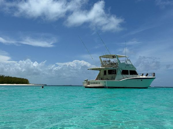 Hatteras 36 | Miss Sherrye