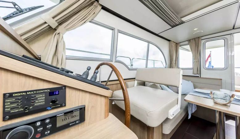 Linssen GS 30.0 Sedan | Amy