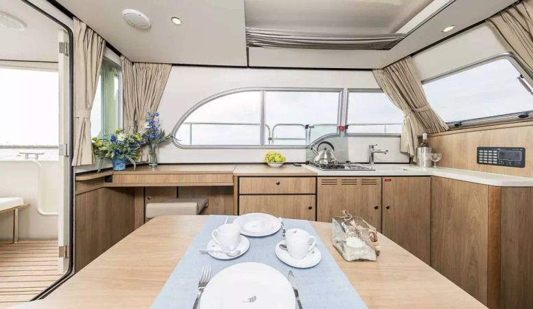 Linssen GS 30.0 Sedan | Amy