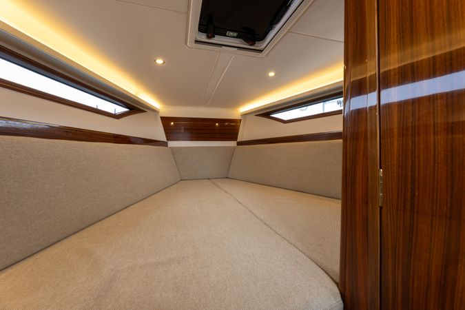 X-Yachts X Power 33 | 22