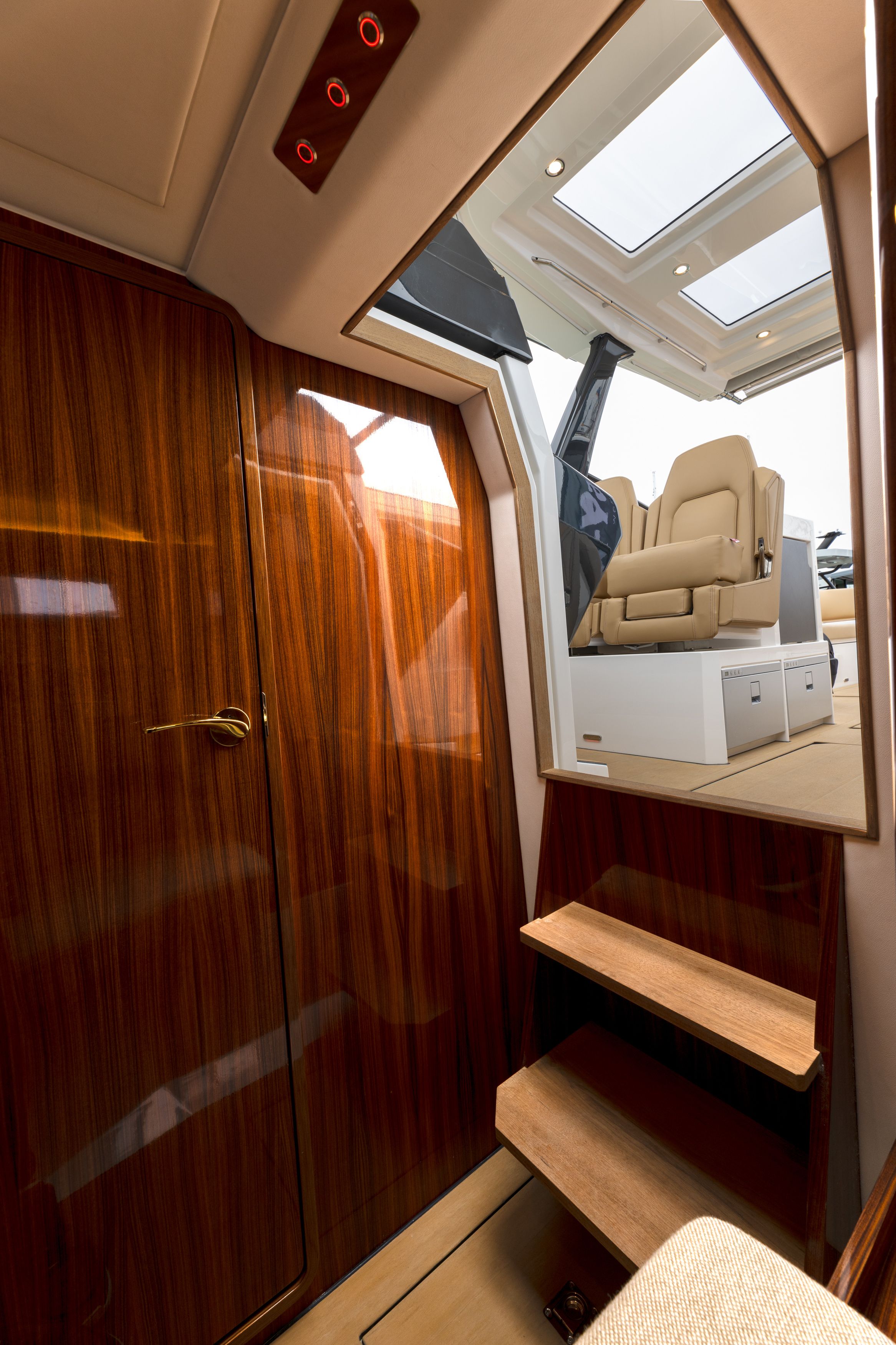 X-Yachts X Power 33 | 22