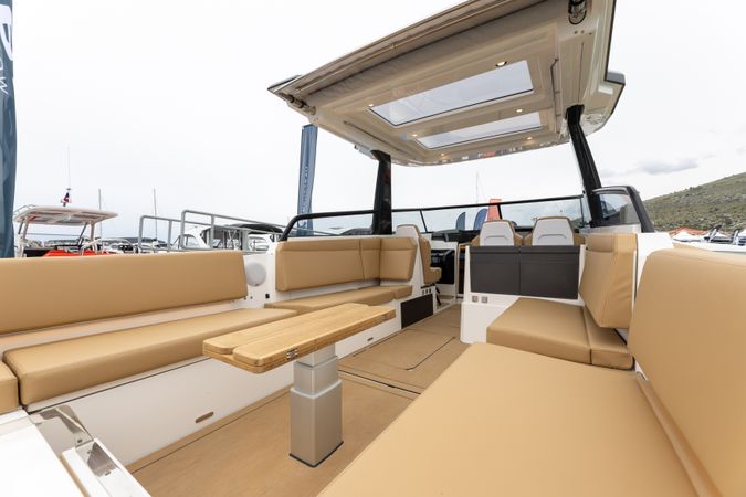 X-Yachts X Power 33 | 22