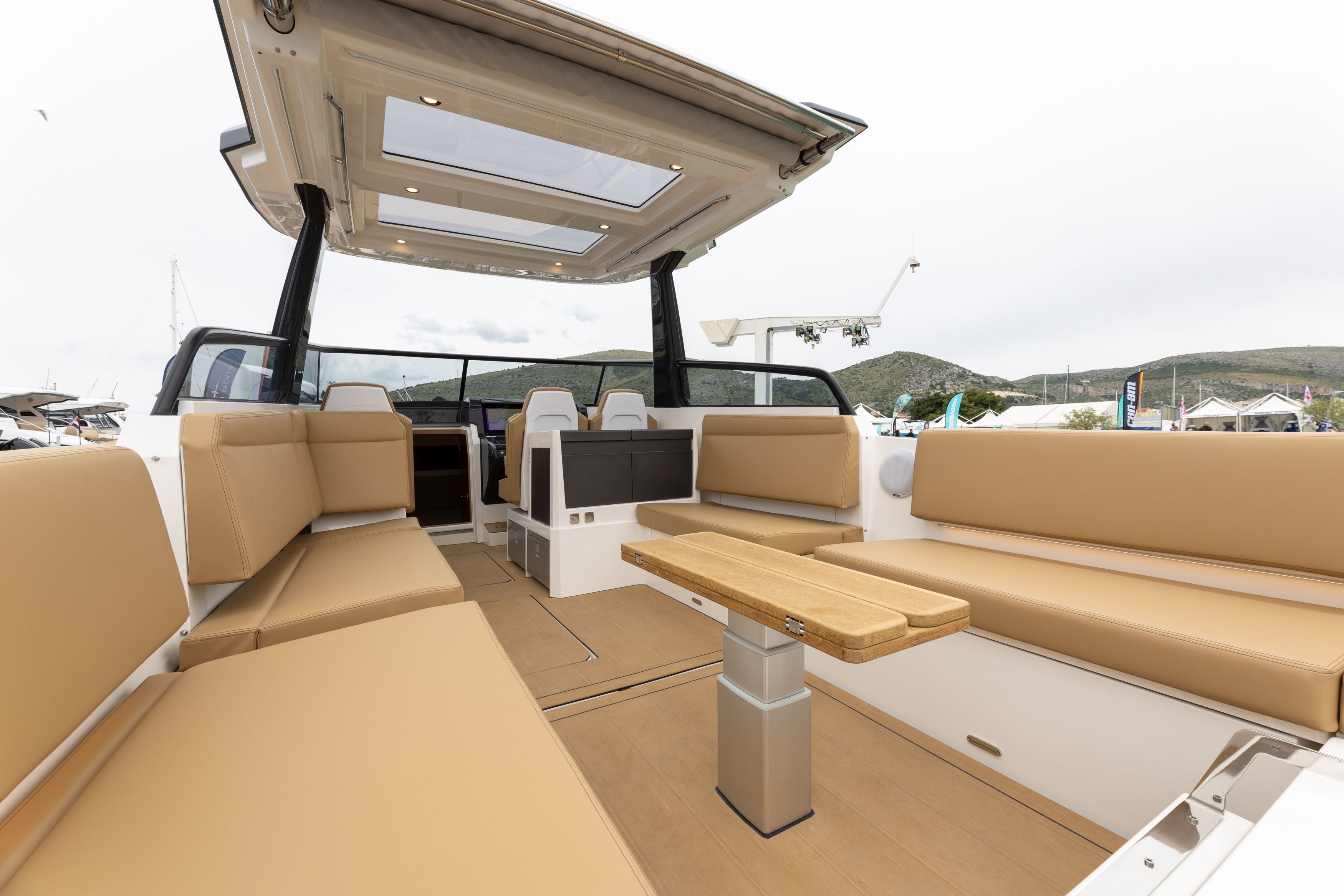 X-Yachts X Power 33 | 22