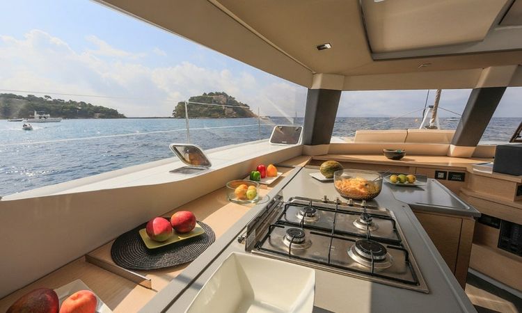 Fountaine Pajot Saba 50 | Smack