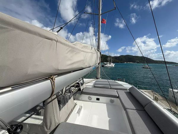 Lagoon 43 | White Pearl