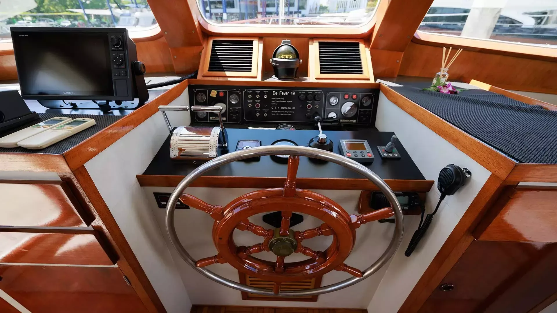 Defever 49 | Sea Princess