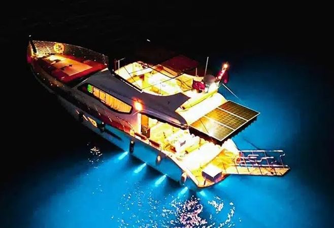 Custom Built 46 | Moonlight VIP