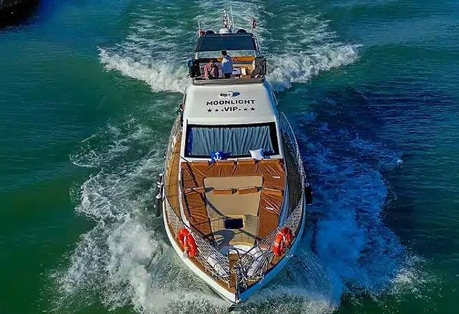 Custom Built 46 | Moonlight VIP