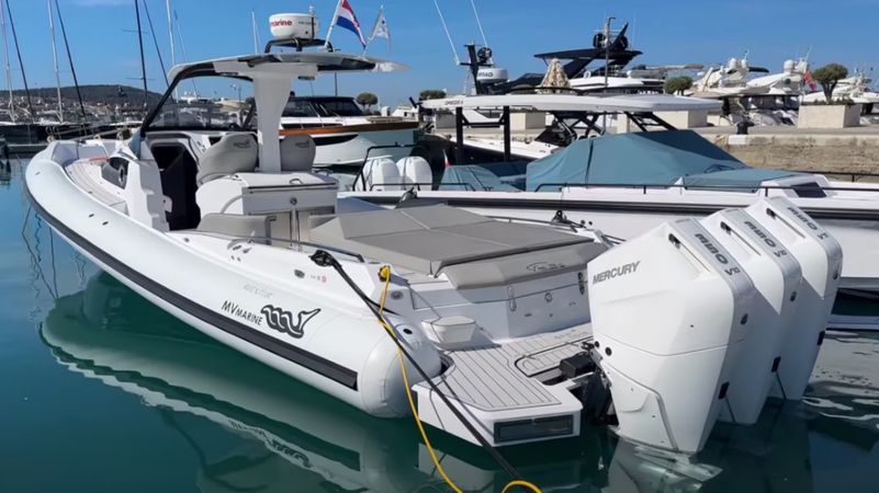 MV Marine 40 | 24