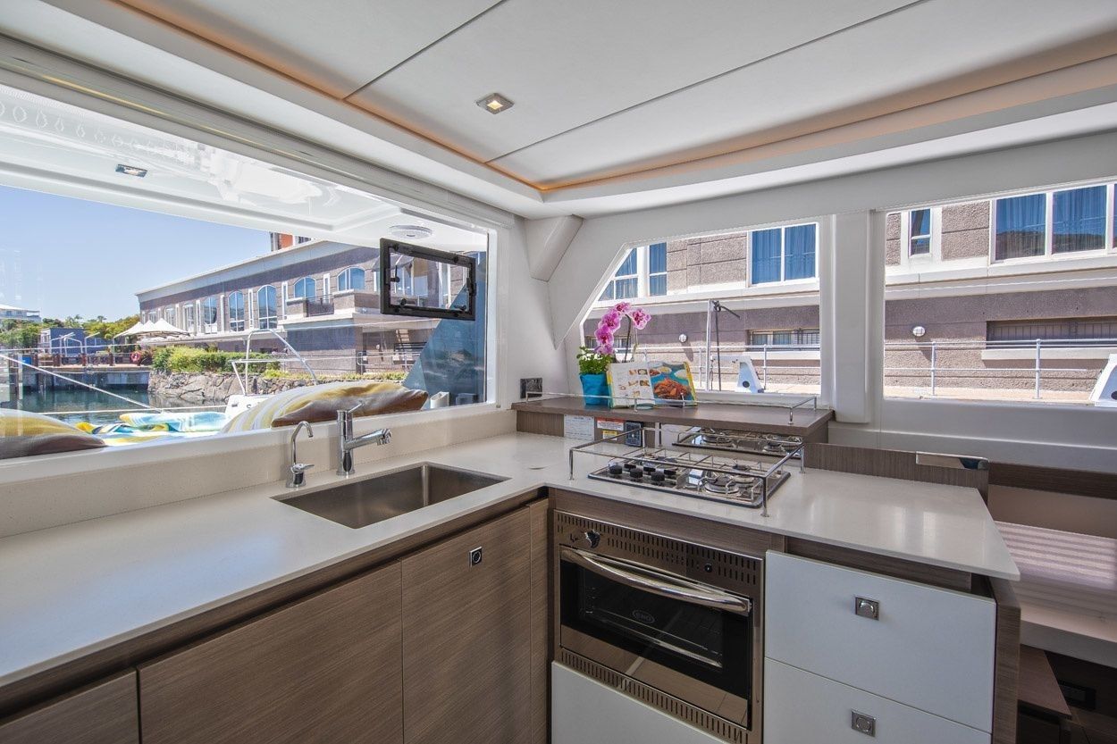 Leopard 42 | Sunsail 25