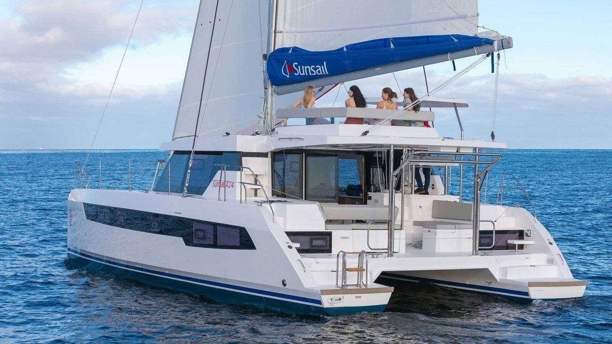 Leopard 42 | Sunsail 25