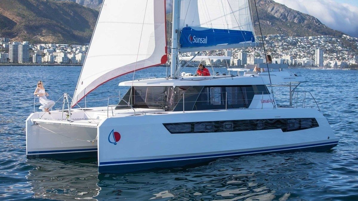 Leopard 42 | Sunsail 22