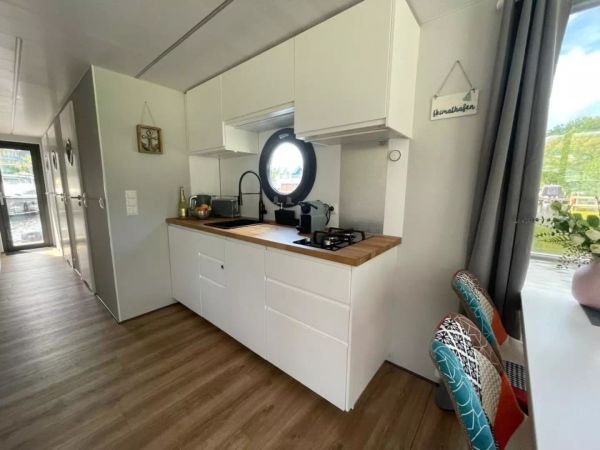 La Mare Apart EL | Hele