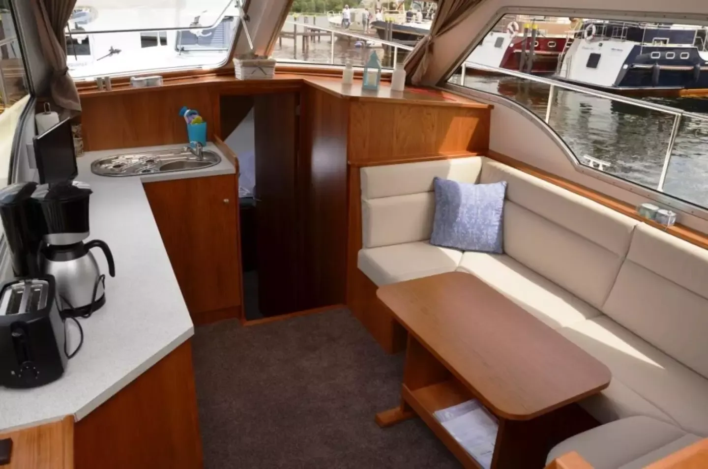 Concordia 102 AC | Scuttle