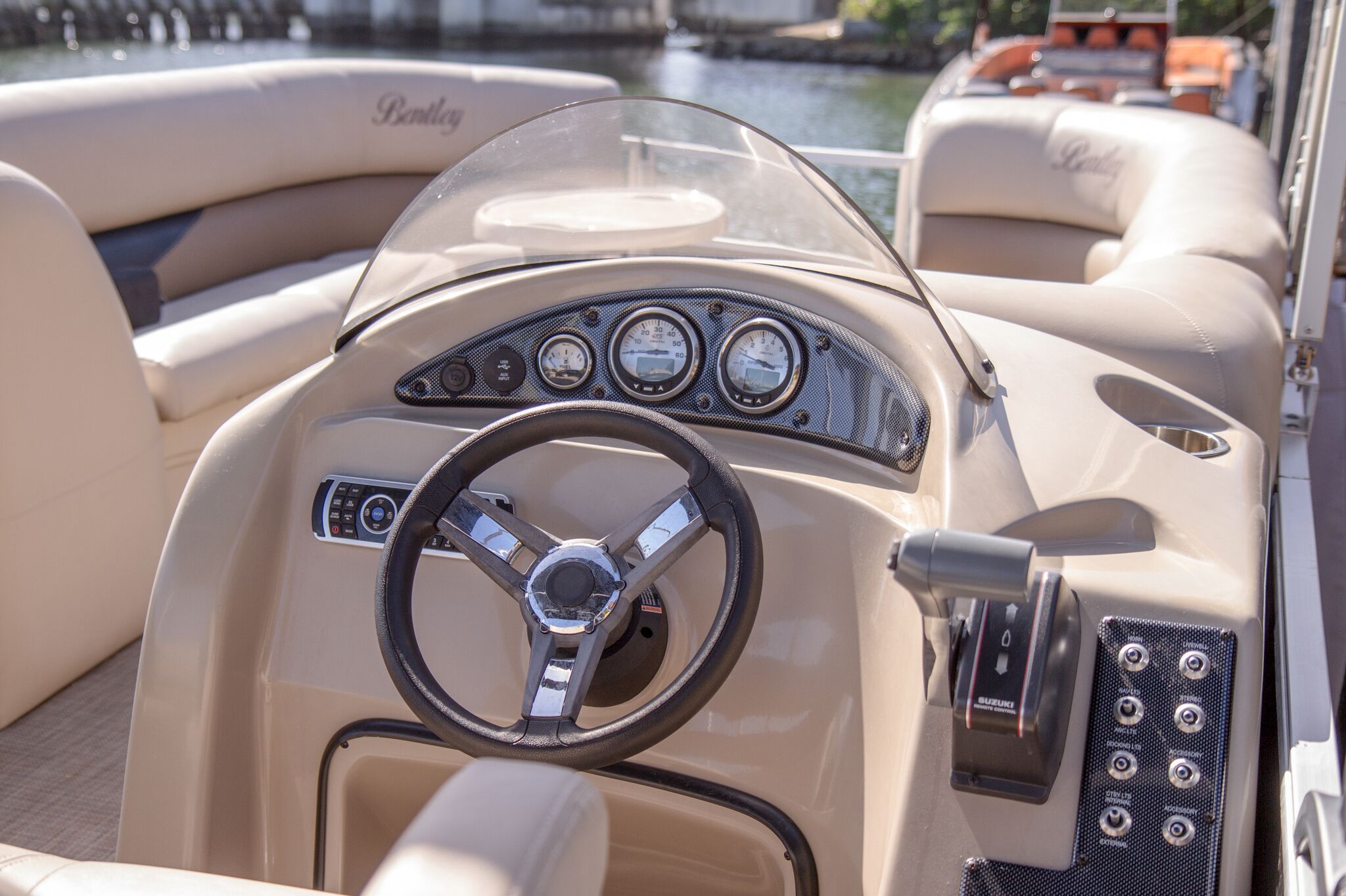 Bentley 24 | 22
