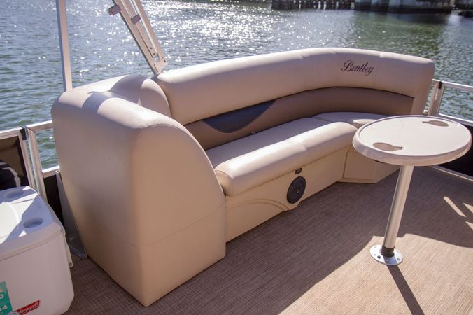 Bentley 24 | 22