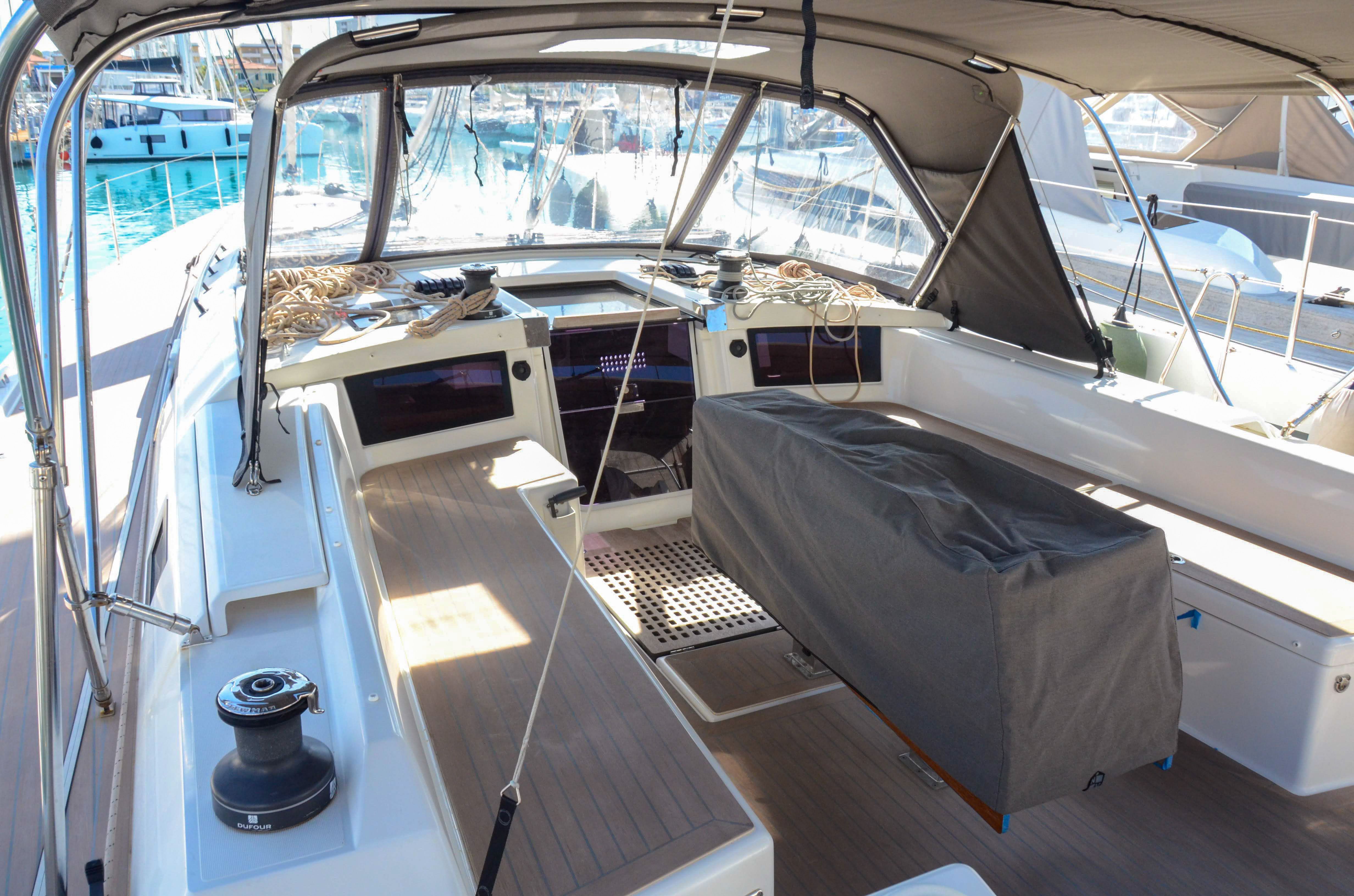 Dufour 530 | Sangi